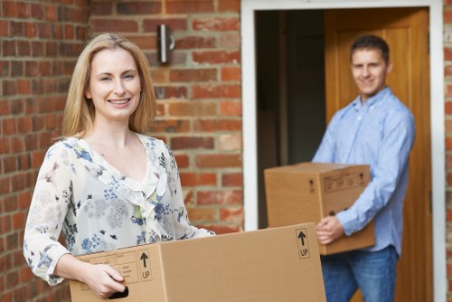 Flat removals in Bedfordpark planning and moving boxes